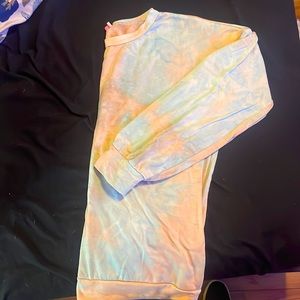 Pink Lily Medium Tie Dye Crewneck